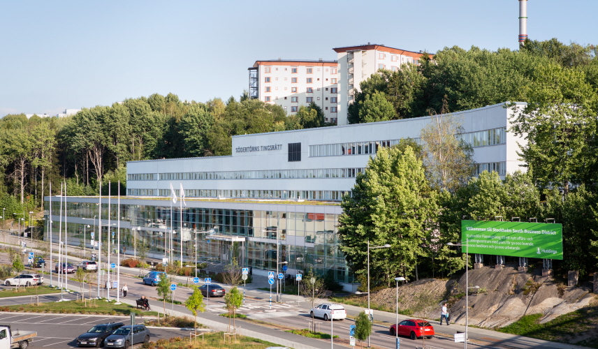 Södertörns tingsrätt exteriört. Foto.