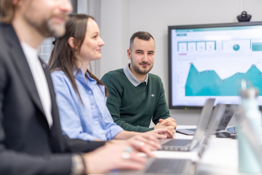 Tre medarbetare på it-avdelningen.