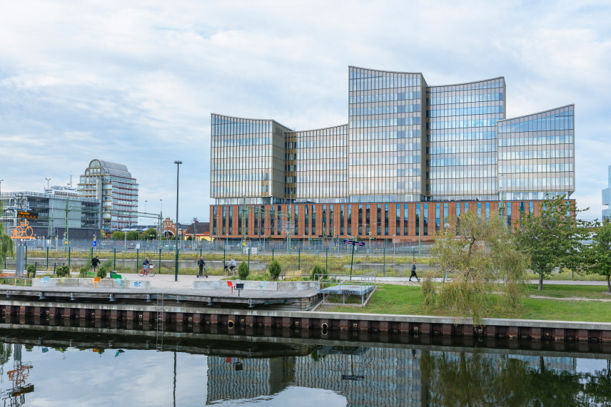 Malmö  tingsrätt, domstolsbyggnad i samhället