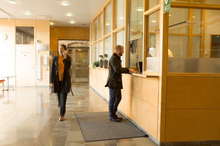 Tingsrättens reception