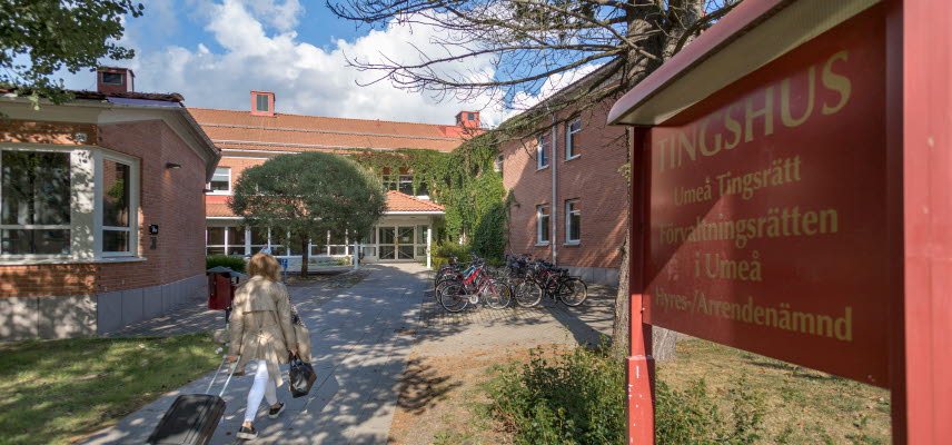 Umeå tingsrätt och Umeå förvaltningsratten exteriort
