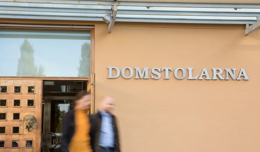 Linköping tingsrätts entré.