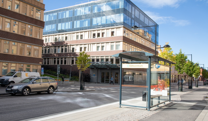 Sundsvall tingsrätt och rättshjälpsmyndigheten exteriört, foto.