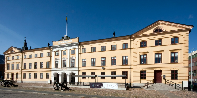 Hovrätten flyttade 1840 in i Stora Kronohuset som man delade med regementet i Kristianstad.