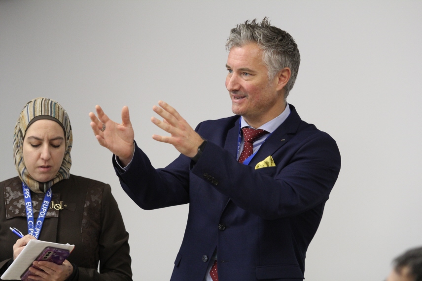 Rådmannen Christoffer Önrup utsänd till Palestina.