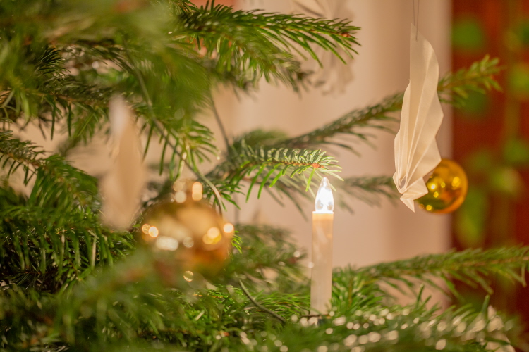 Julgransljus och kulor