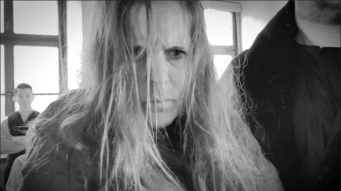 Scen från historisk rättegångsfilm